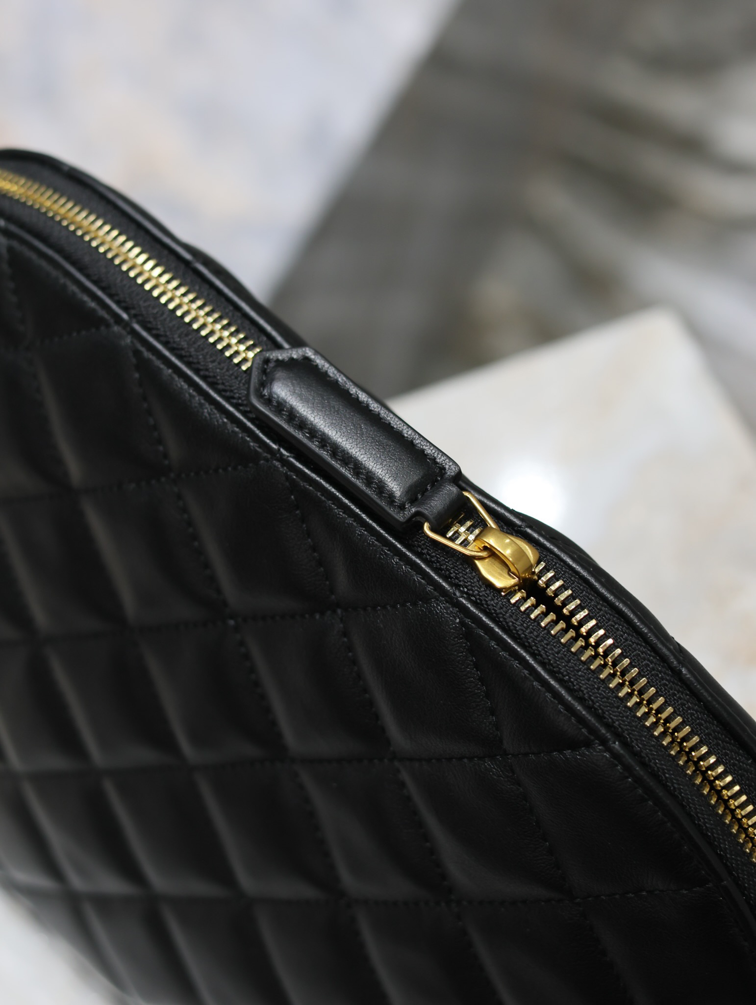 2026サンローラン「SAINT LAURENT LE CASSANDRE ショルダーバッグ