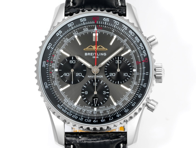 ブライトリング「Breitling」ナビタイマー B01 クロノグラフ 腕時計 43MM