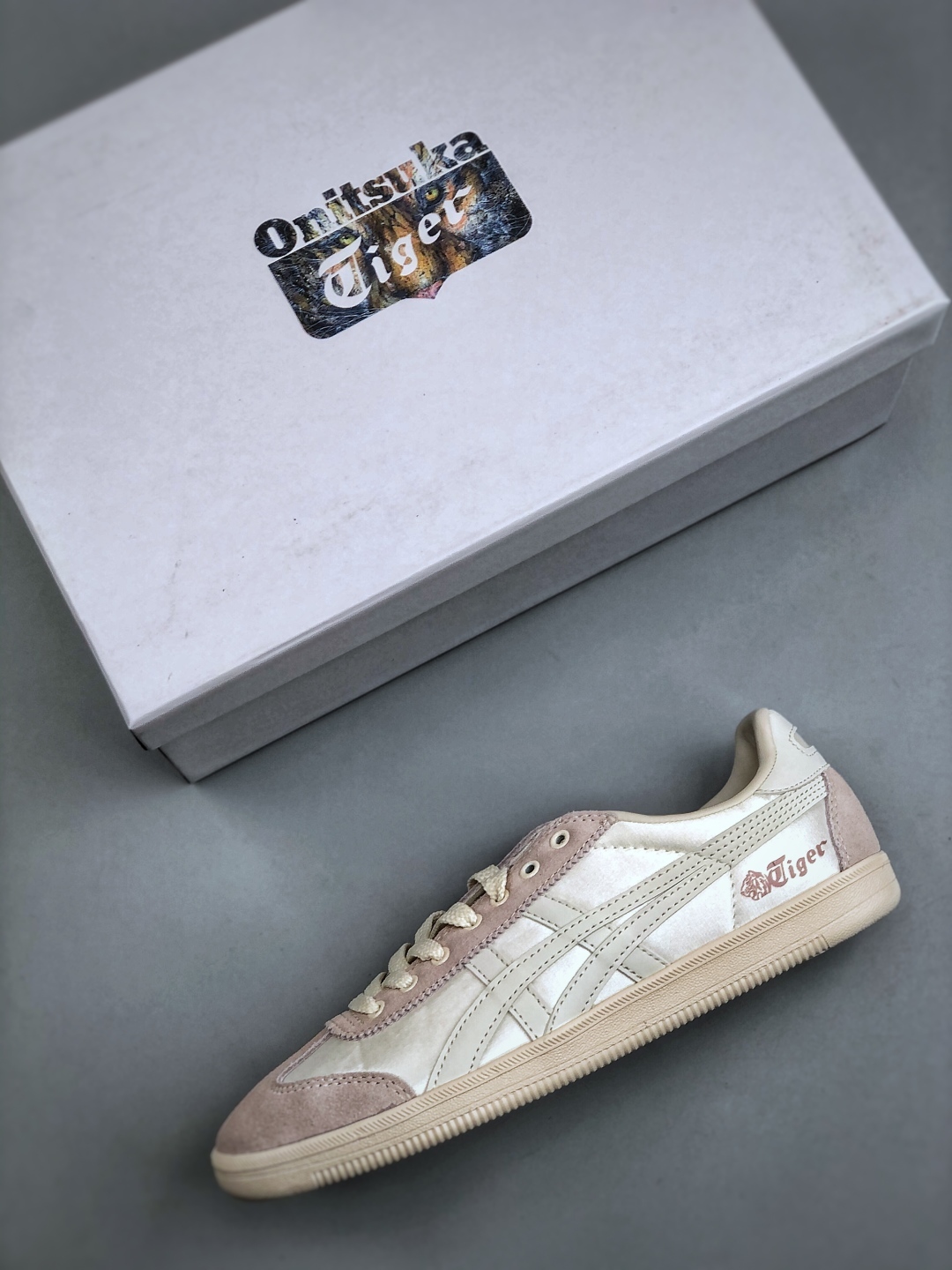 オニツカタイガー「Onitsuka Tiger」Tokuten ― ローカット レトロ ランニングスニーカー