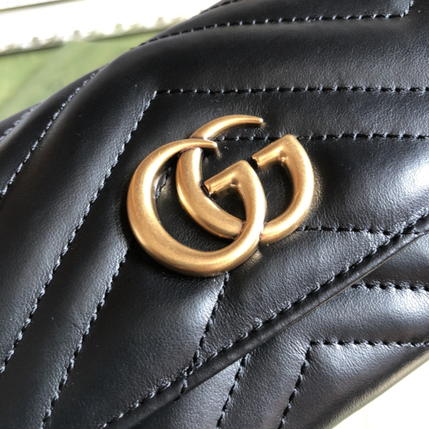グッチ「Gucci」 〔オフィディア〕GG コンチネンタルウォレット