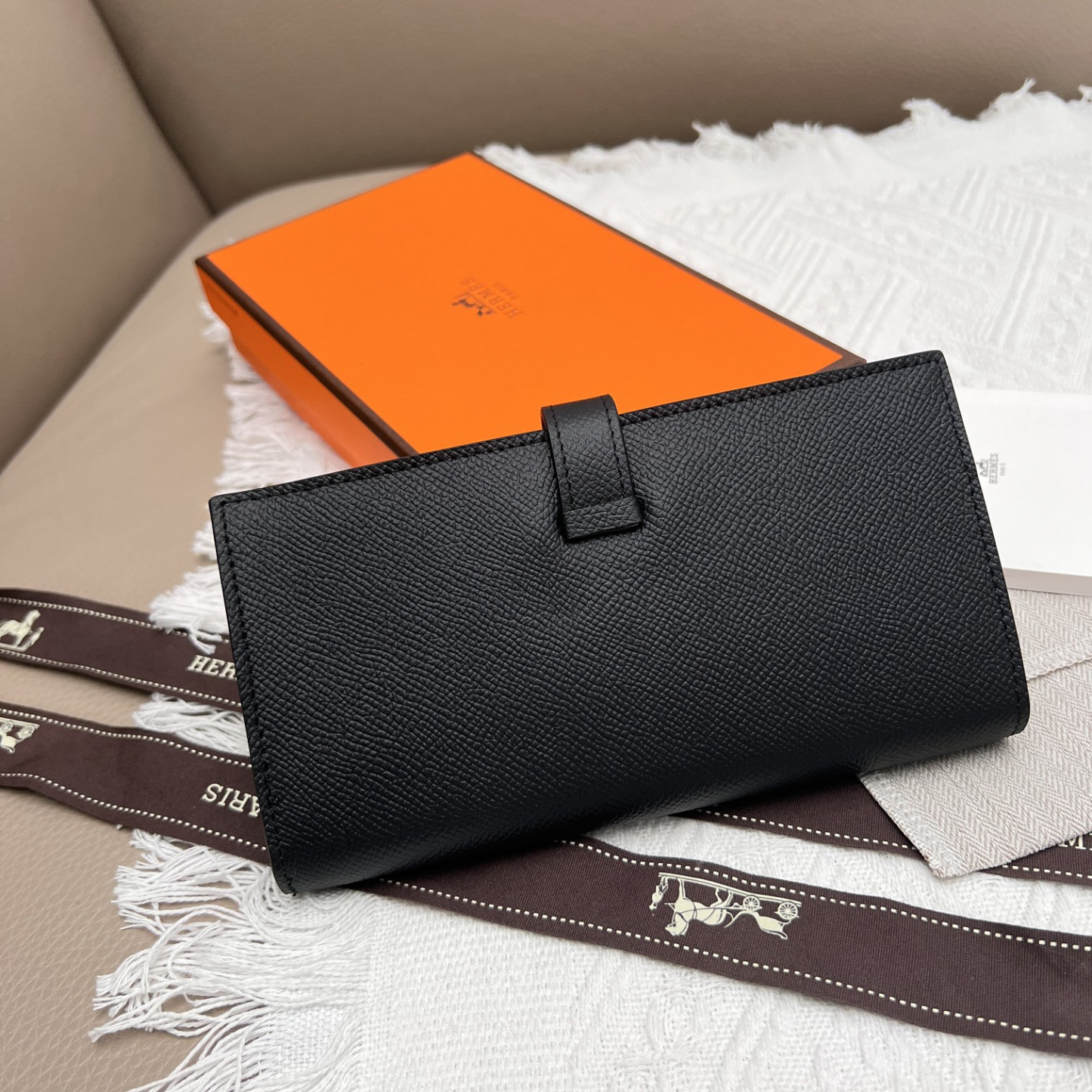 エルメス(Hermès) ベアン《H》のクラスプ開閉 長財布 6色