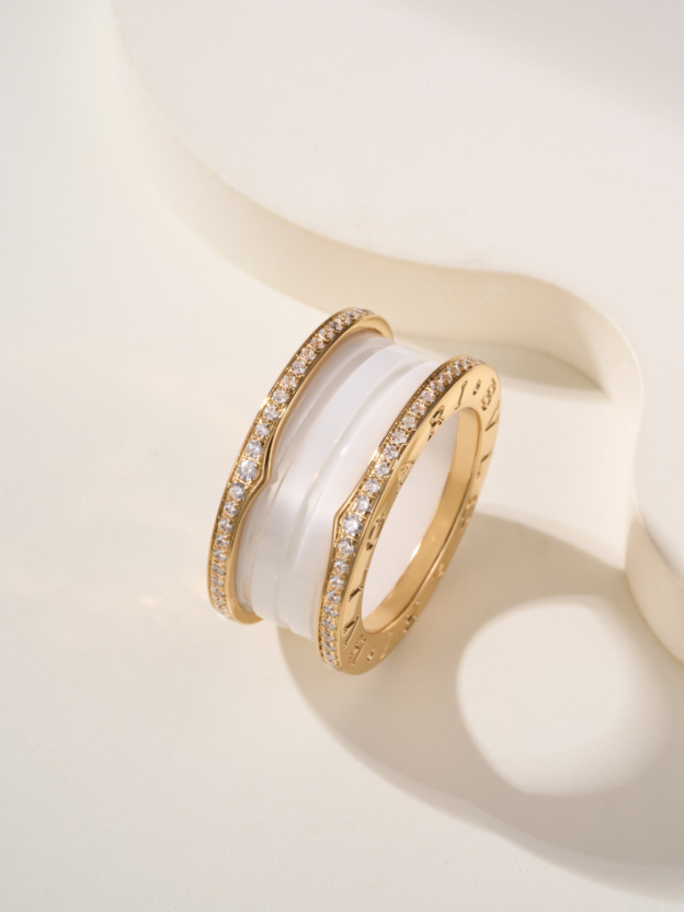 ブルガリ「Bvlgari」エレガントなリングコレクション