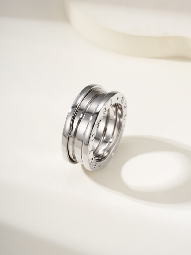 ブルガリ「Bvlgari」エレガントなリングコレクション