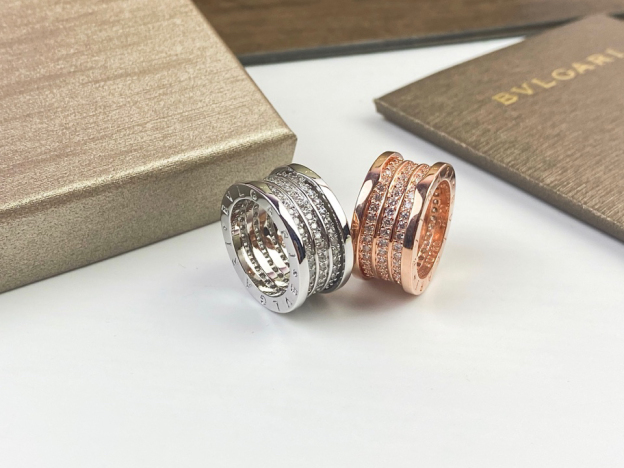 ブルガリ「Bvlgari」エレガントなリングコレクション