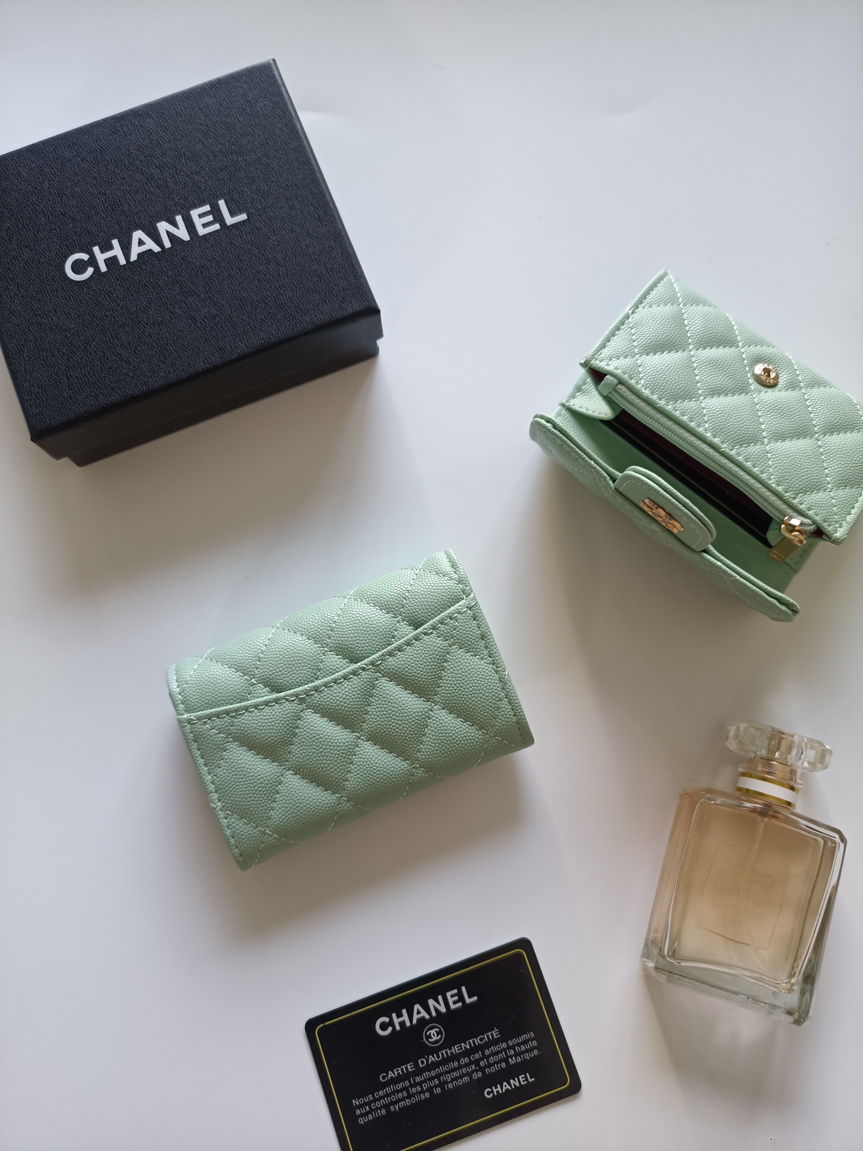 シャネル「Chanel」シャネル クラシック ジップ カードホルダー / コインケース