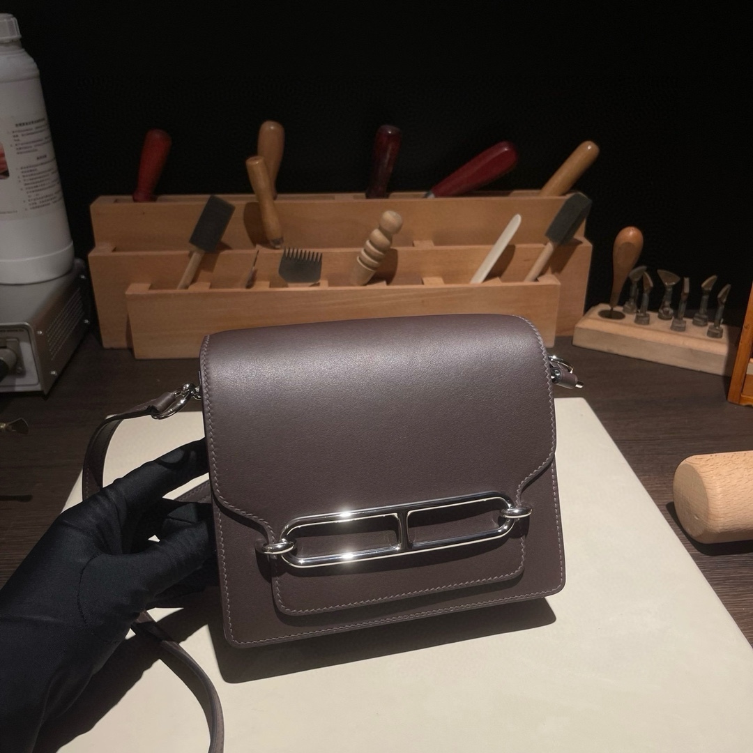 エルメス「Hermès」ルリス 19 ショルダーバッグ「Roulis Bag」-isetant
