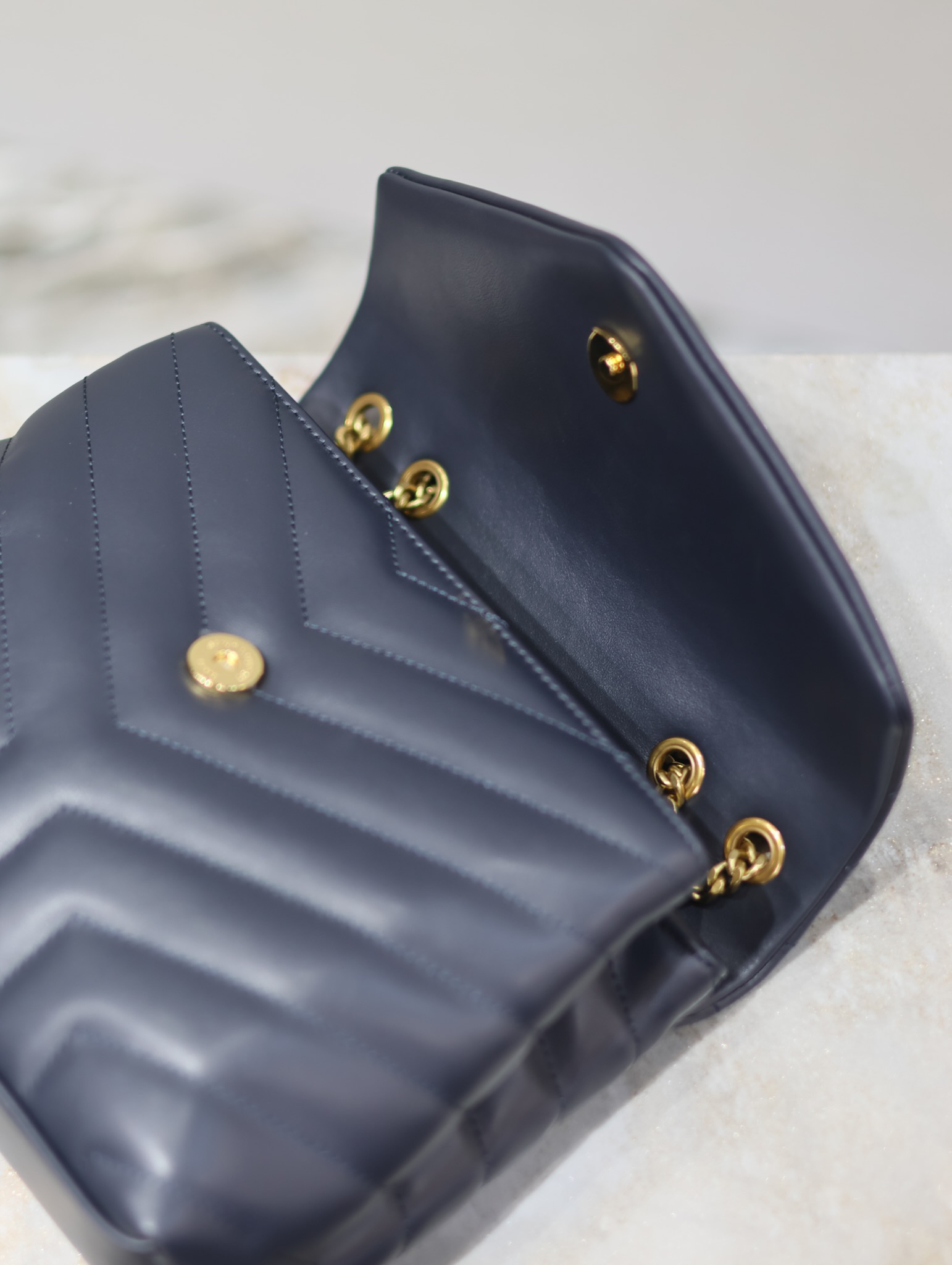 2026サンローラン「SAINT LAURENT LOULOU スモール チェーンショルダーバッグ