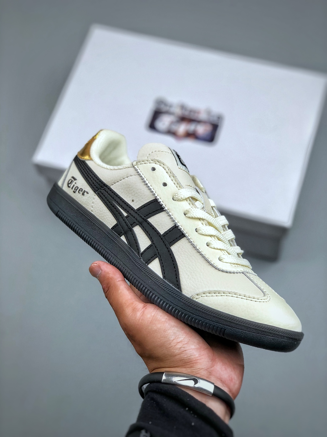 オニツカタイガー「Onitsuka Tiger」MEXICO 66 スリッポン スニーカー