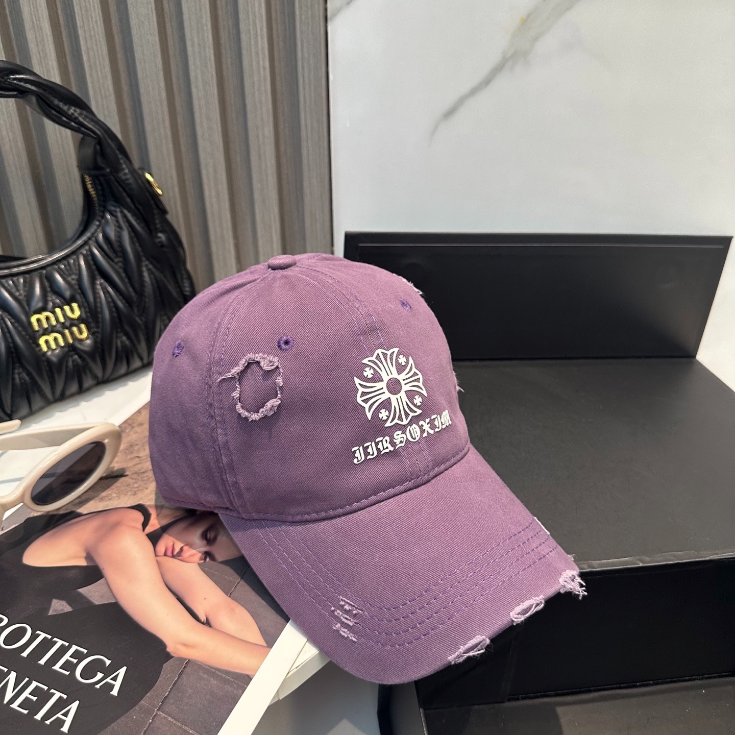 クロムハーツ「Chrome Hearts」クロスエンブレム スナップバック キャップ
