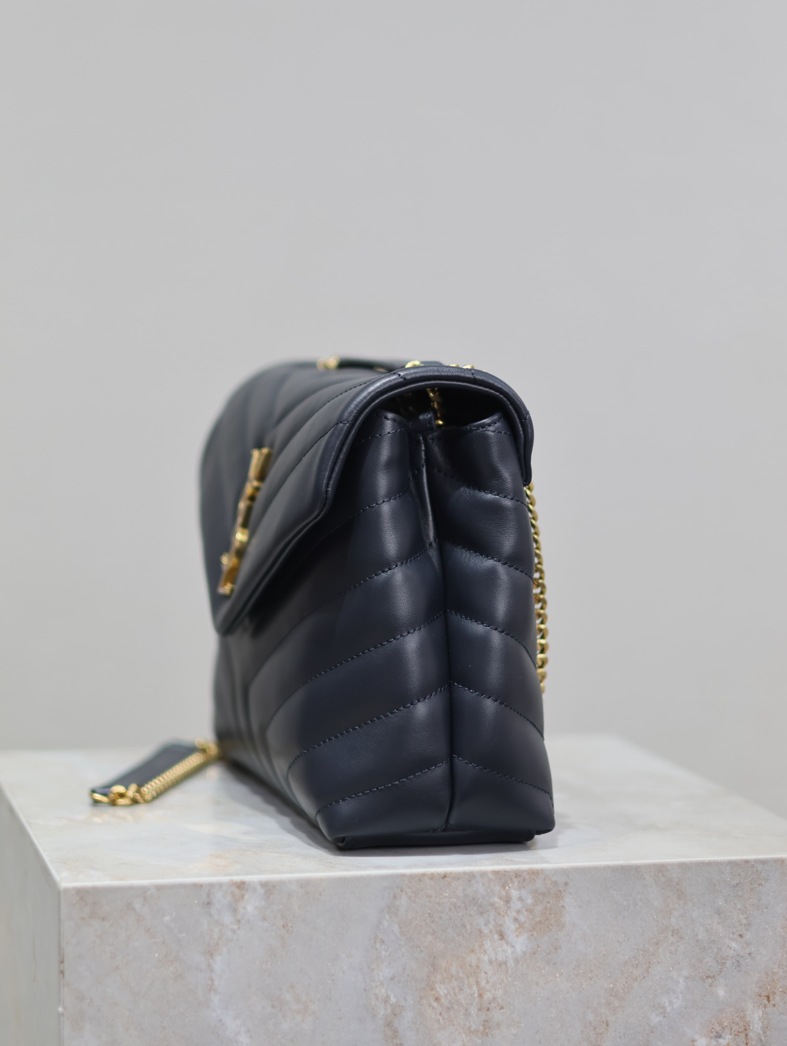 2026サンローラン「SAINT LAURENT LOULOU スモール チェーンショルダーバッグ