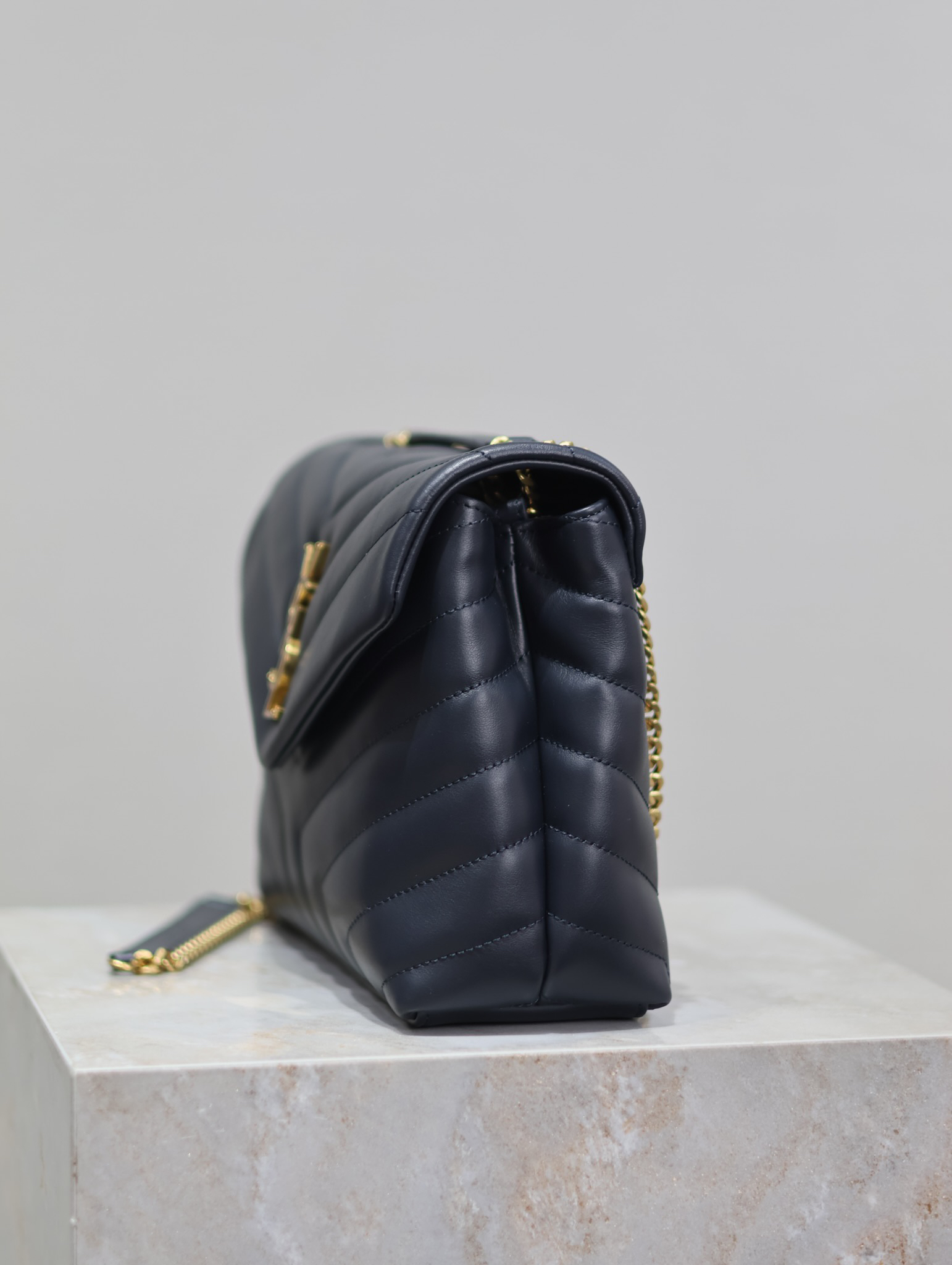 2026サンローラン「SAINT LAURENT LOULOU スモール チェーンショルダーバッグ