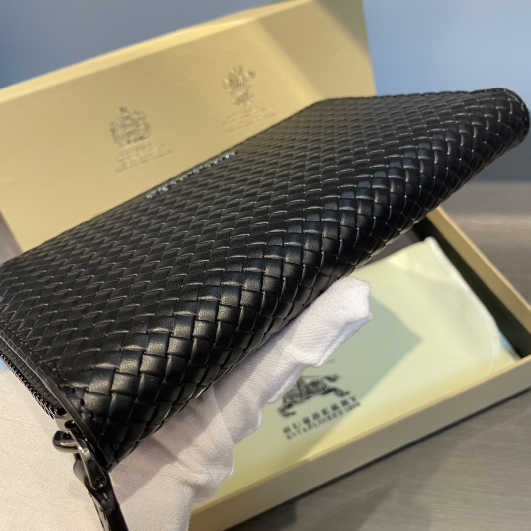 バーバリー「Burberry」メンズ シングルジップ スモール ウォレット