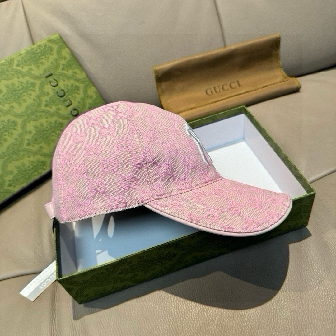 グッチ「Gucci」GGモノグラム ベースボールキャップ