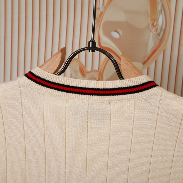 グッチ「Gucci」秋冬リブ編みグラデーションVネックニットセーター