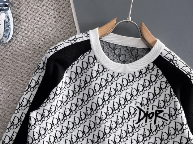 ディオール「Dior」秋冬新作ニットクルーネックセーター