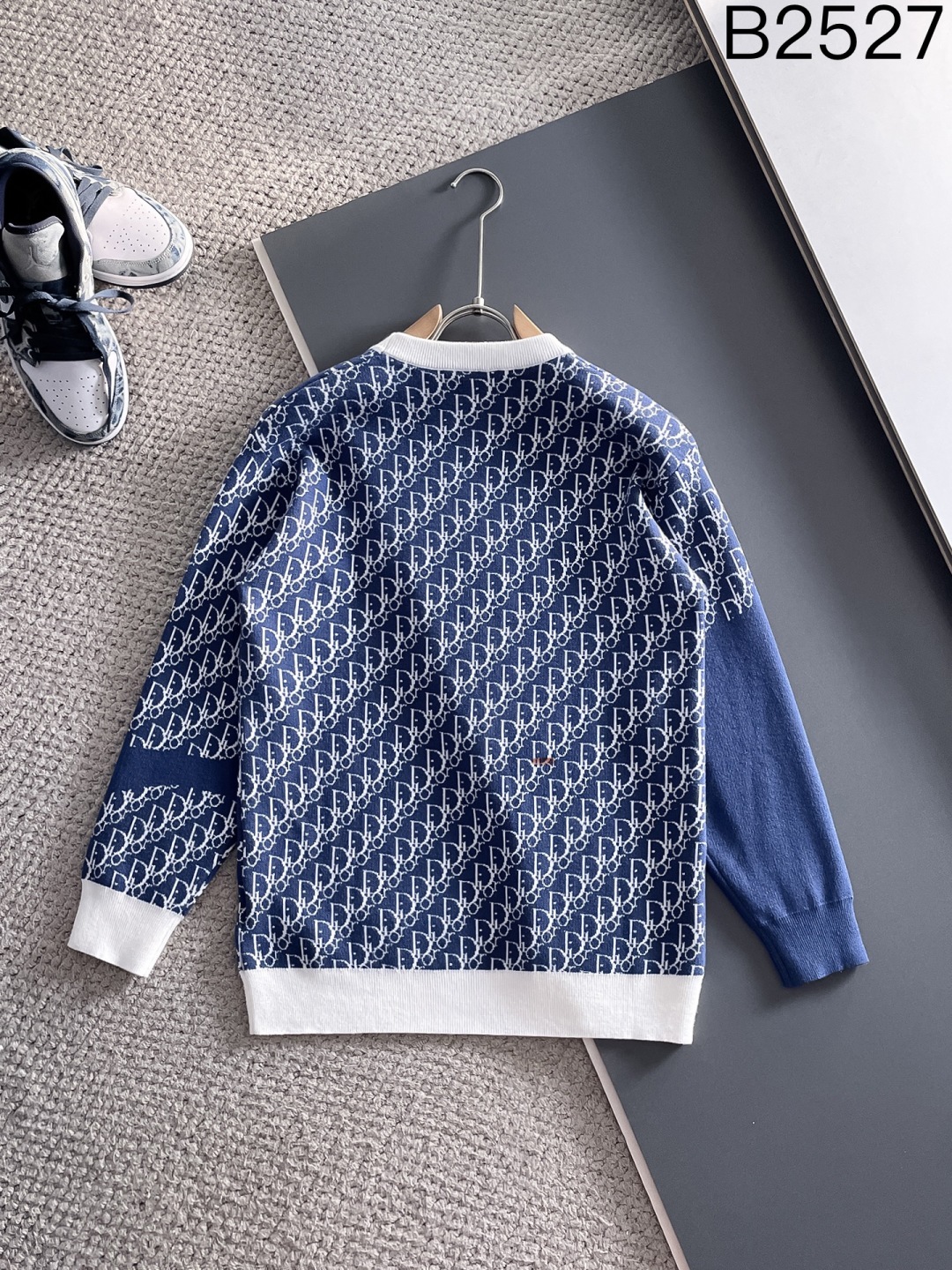 ディオール「Dior」秋冬新作ニットクルーネックセーター