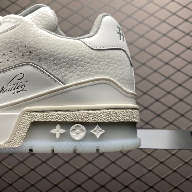 「コラボモデル」Louis Vuitton x Trainer ローカットスニーカー