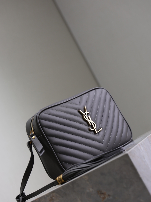 2026サンローラン「Saint Laurent LOU カメラバッグ