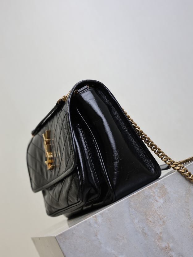 2026サンローラン「Saint Laurent NIKI ミディアム ヴィンテージクリンクルレザー チェーンショルダーバッグ