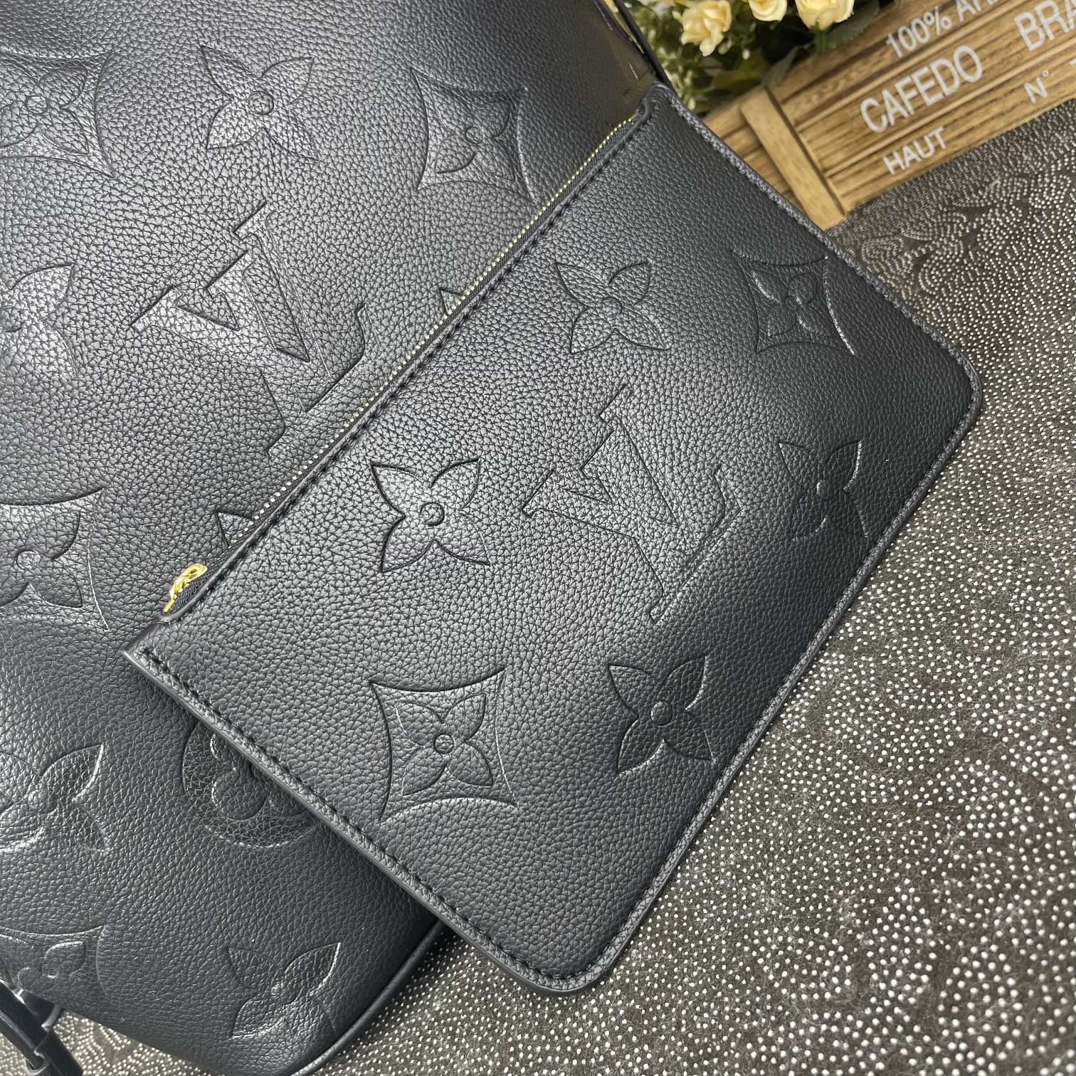 ルイ・ヴィトン「Louis Vuitton」ルイ・ヴィトン ネバーフル MM エンボスレザー / トートバッグ