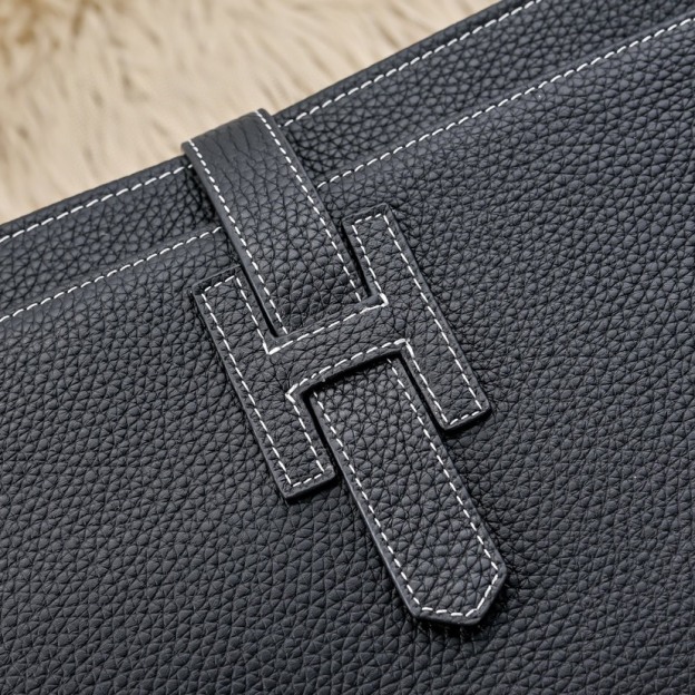 エルメス「Hermès」New H Passant ジップ クラッチバッグ