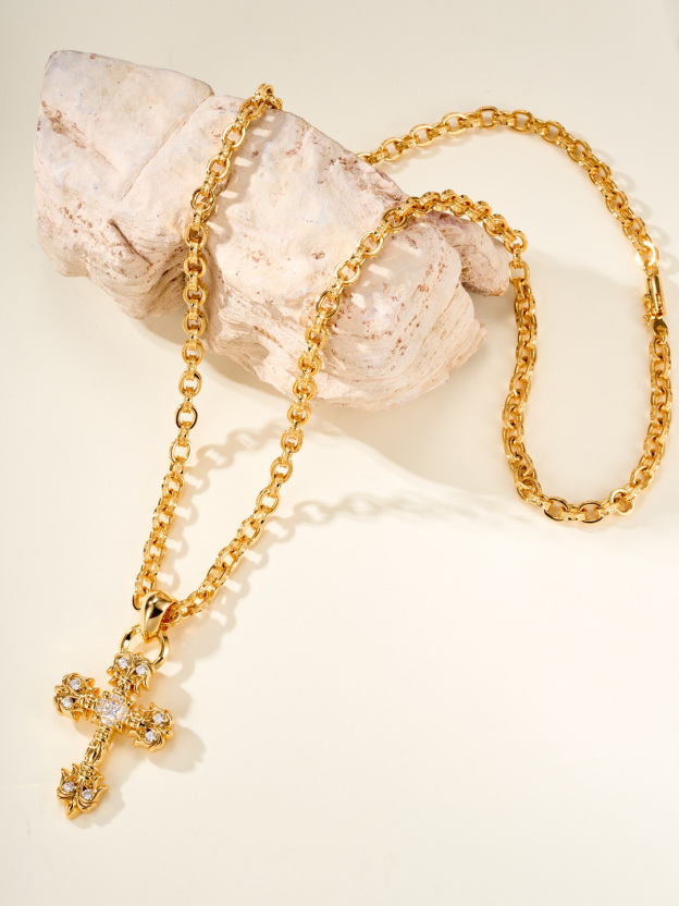 クロムハーツ「Chrome Hearts」のクラシックネックレス - 日常に上品なアクセントを添えるユニセックスモデル