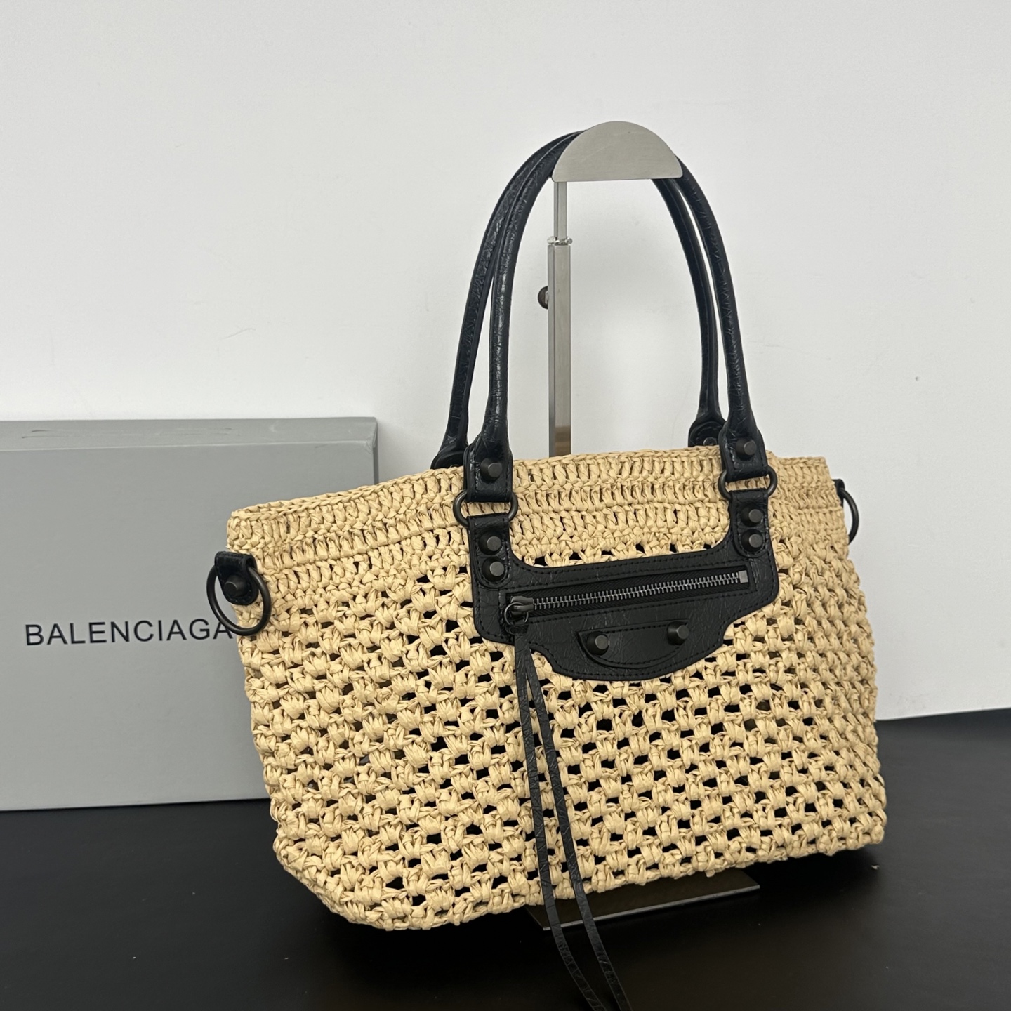 バレンシアガ「Balenciaga」バレンシアガ ル・シティ バスケット / ラフィアトートバッグ