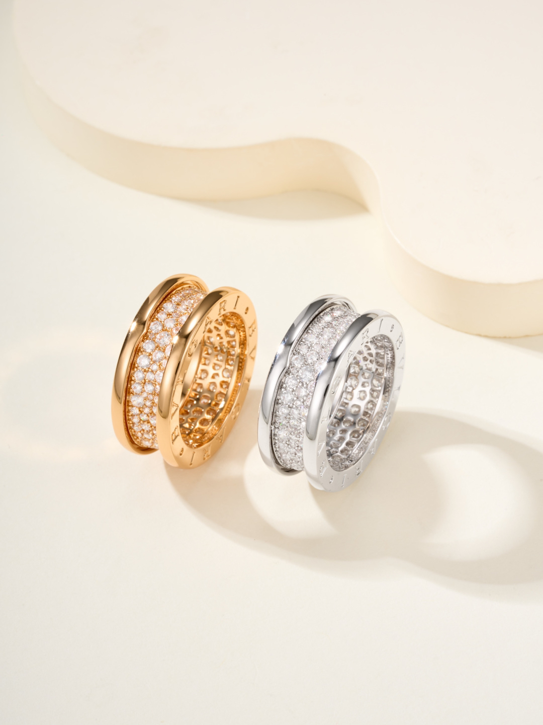 ブルガリ「Bvlgari」エレガントなリングコレクション