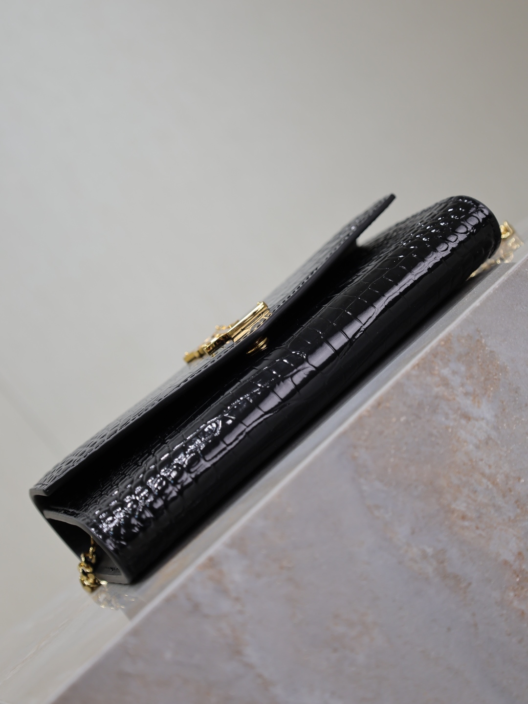 2026サンローラン「Saint Laurent UPTOWN チェーンウォレット