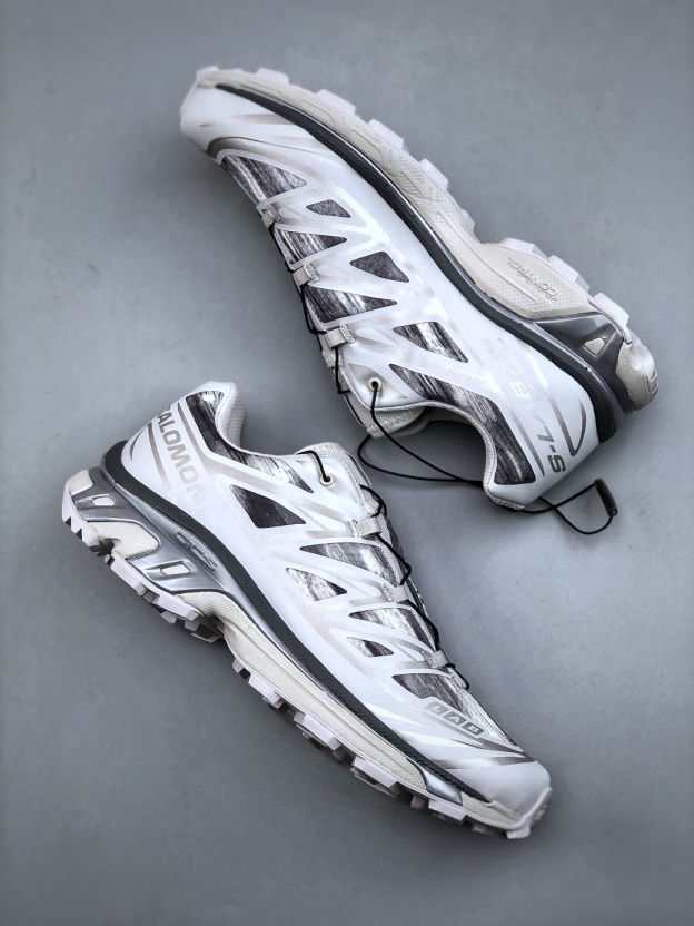 サロモン「SALOMON」XT-6 ユニセックス スポーツスタイルシューズ