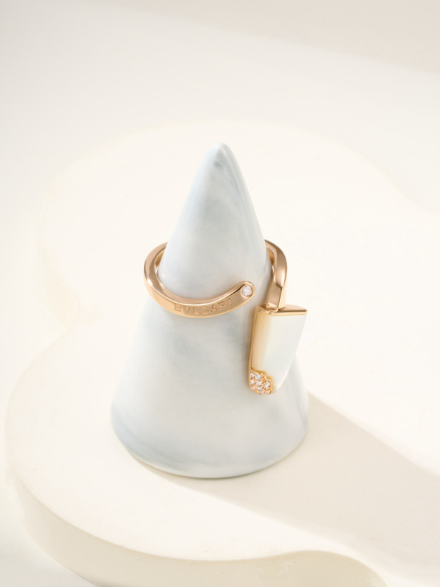 ブルガリ「Bvlgari」Gelati エレガントなリングコレクション