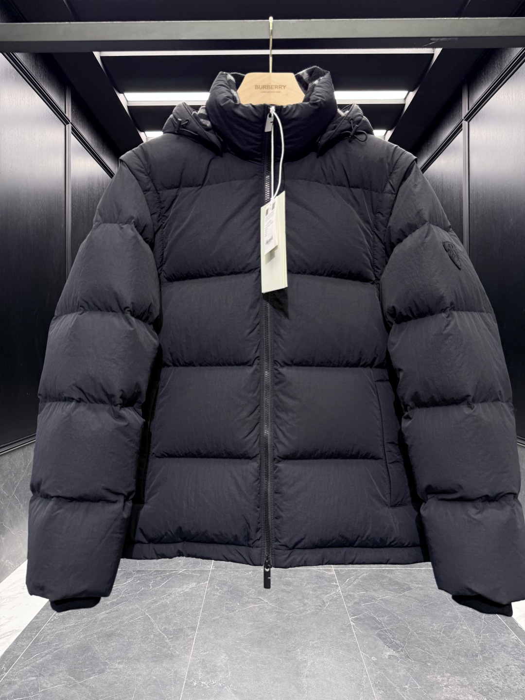 バーバリー「Burberry」秋冬着脱式袖＆フード付きダウンジャケット【超おすすめ】