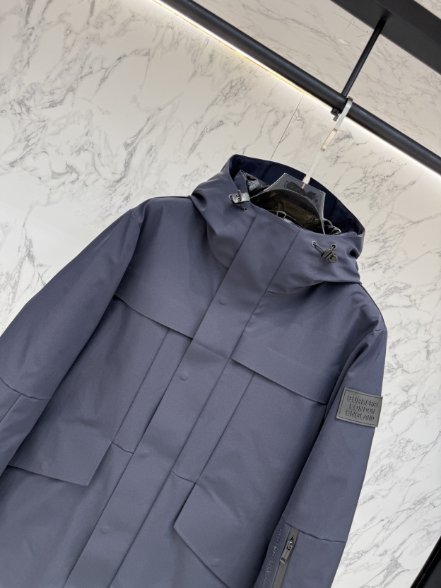 バーバリー「Burberry」秋冬ミドル丈フード付きダウンジャケット