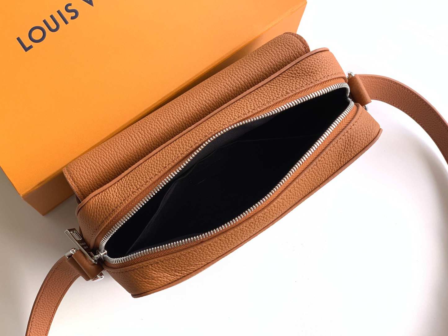 ルイ・ヴィトン「Louis Vuitton」