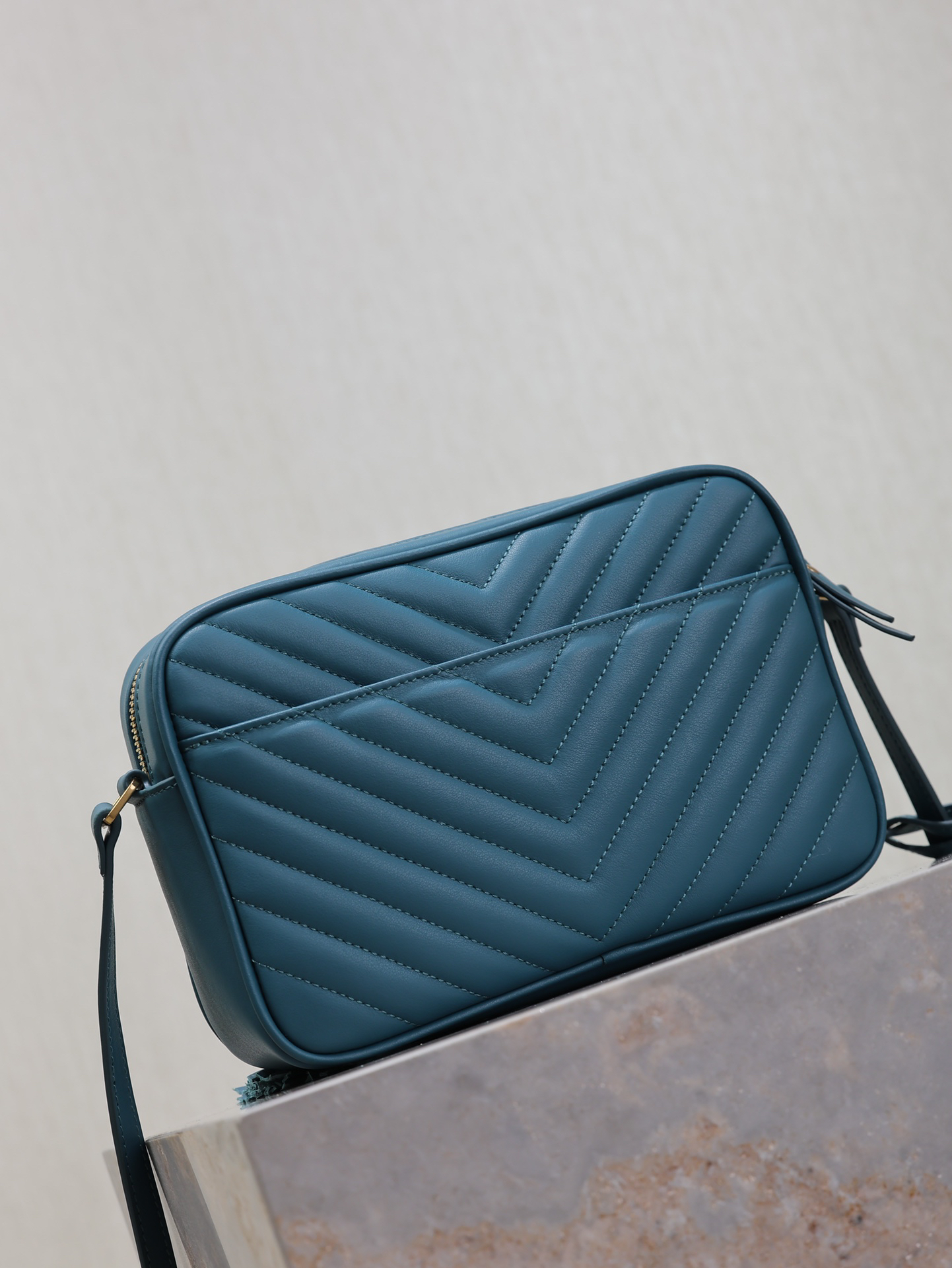 2026サンローラン「Saint Laurent LOU カメラバッグ