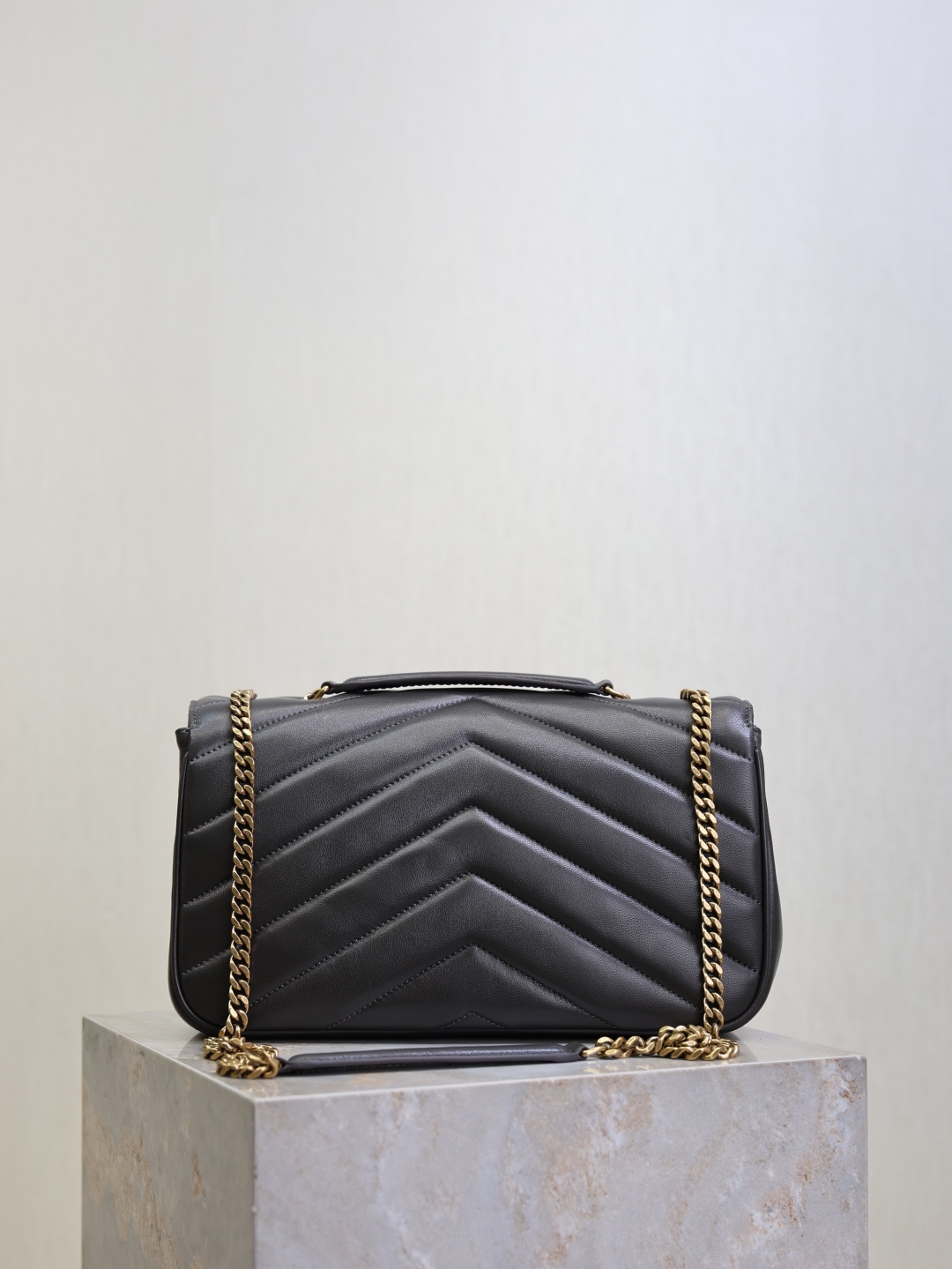 2026サンローラン「Saint Laurent LOULOU ミディアム マトラッセラムスキン ショルダーバッグ