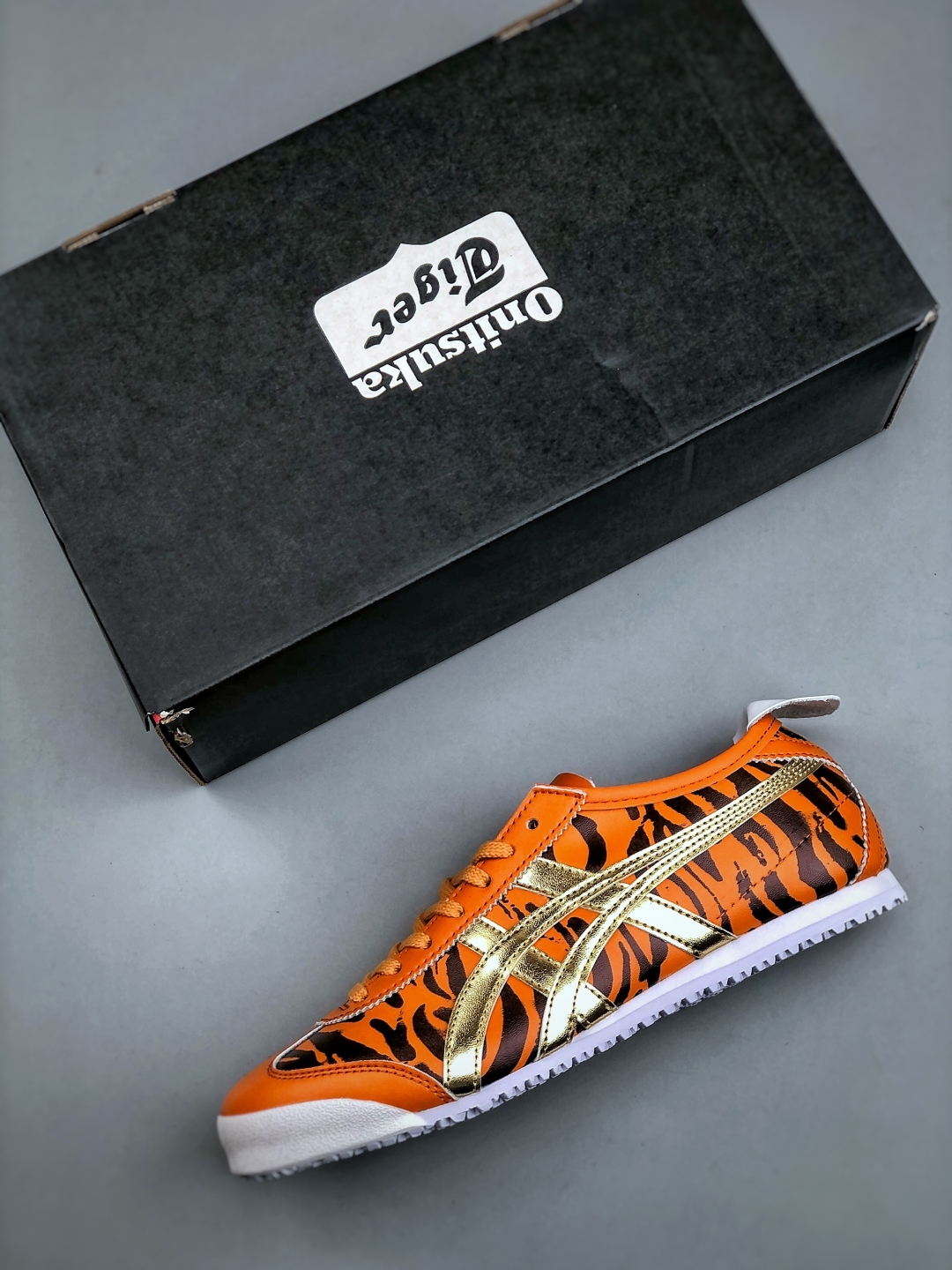 オニツカタイガー「Onitsuka Tiger」MEXICO 66 スリッポン スニーカー