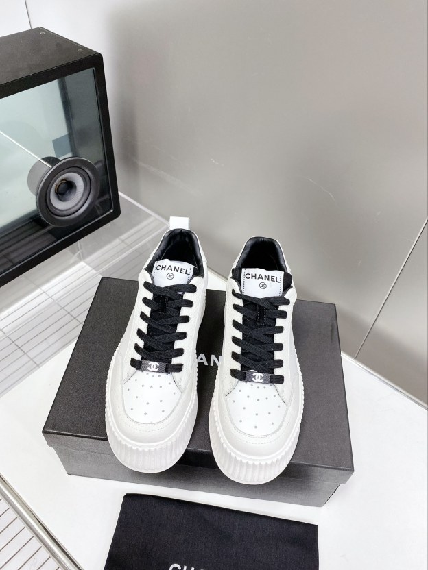 シャネル［Chanel］  2023SS パンダカラー スニーカー