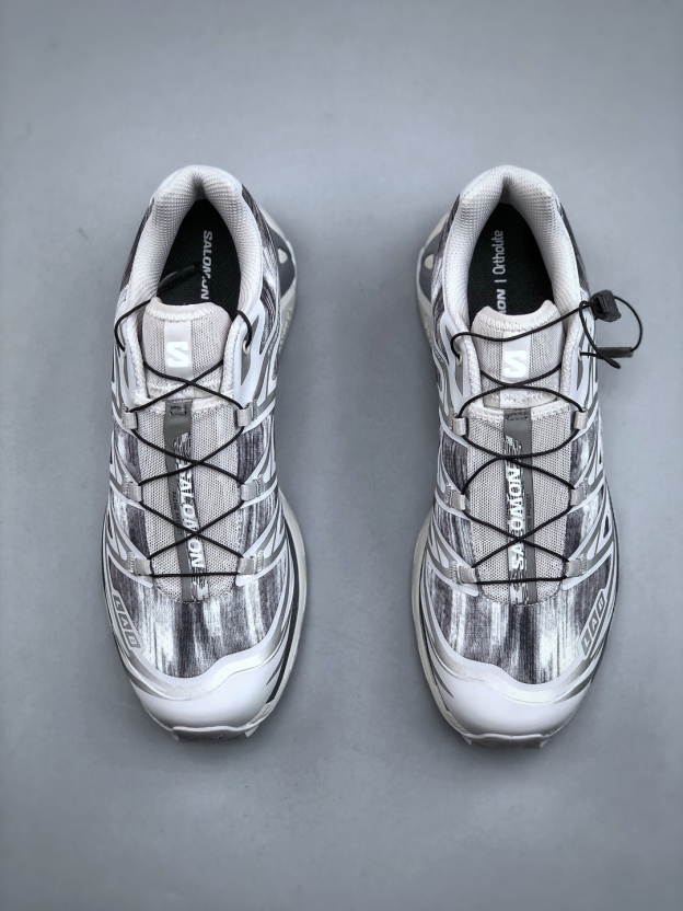 サロモン「SALOMON」XT-6 ユニセックス スポーツスタイルシューズ