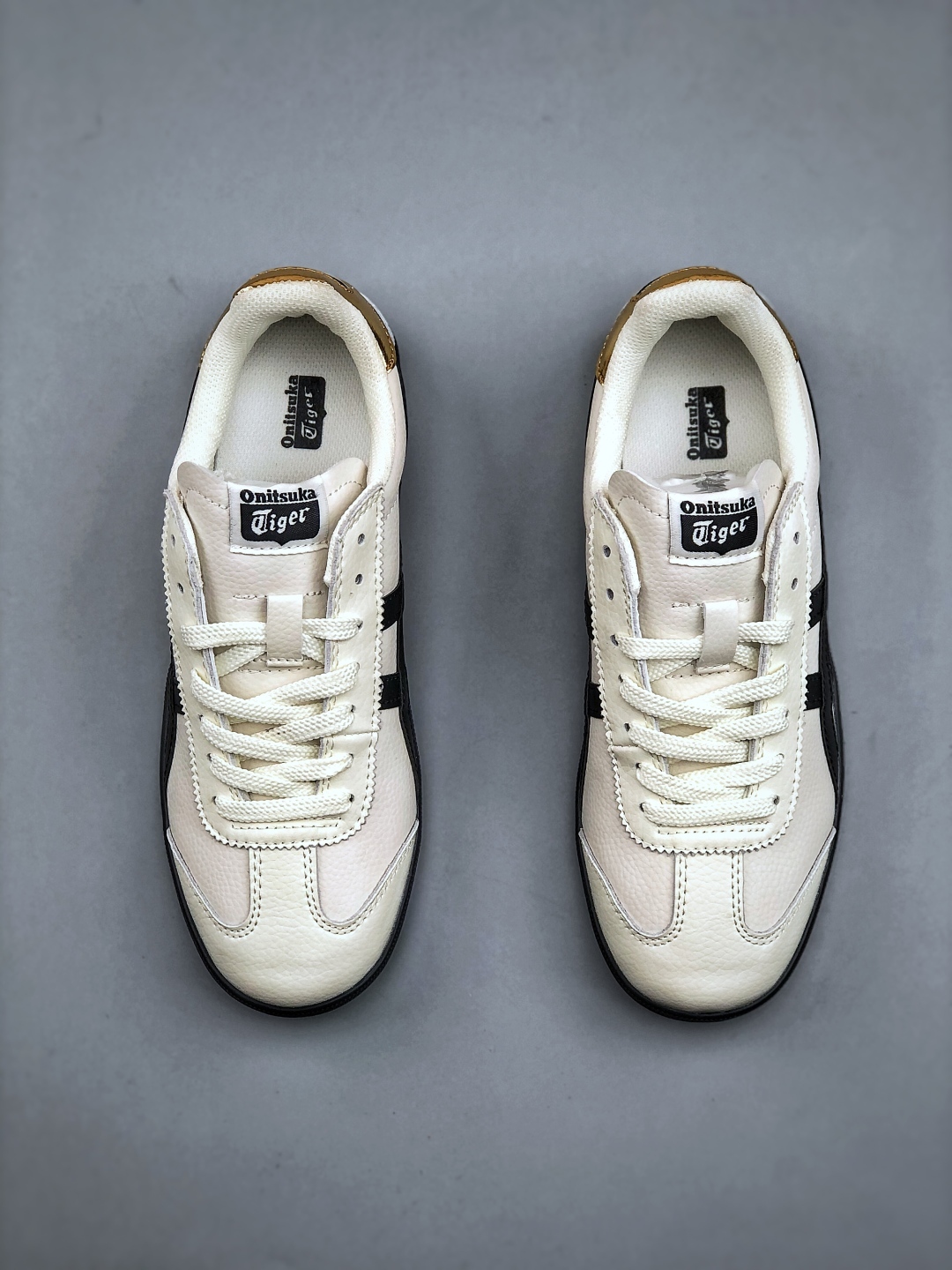 オニツカタイガー「Onitsuka Tiger」MEXICO 66 スリッポン スニーカー