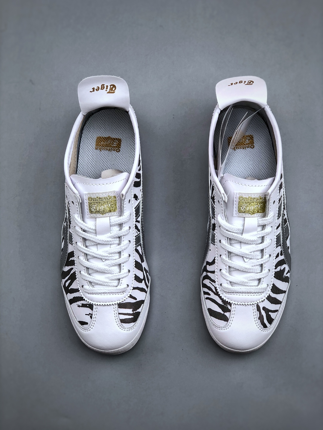 オニツカタイガー「Onitsuka Tiger」MEXICO 66 スリッポン スニーカー