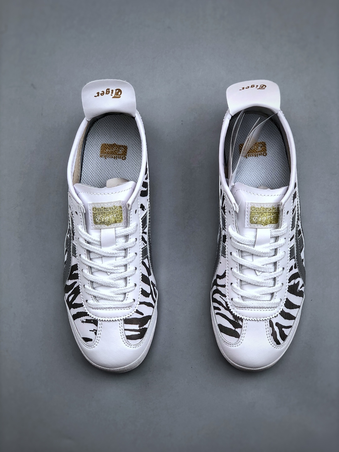 オニツカタイガー「Onitsuka Tiger」MEXICO 66 スリッポン スニーカー