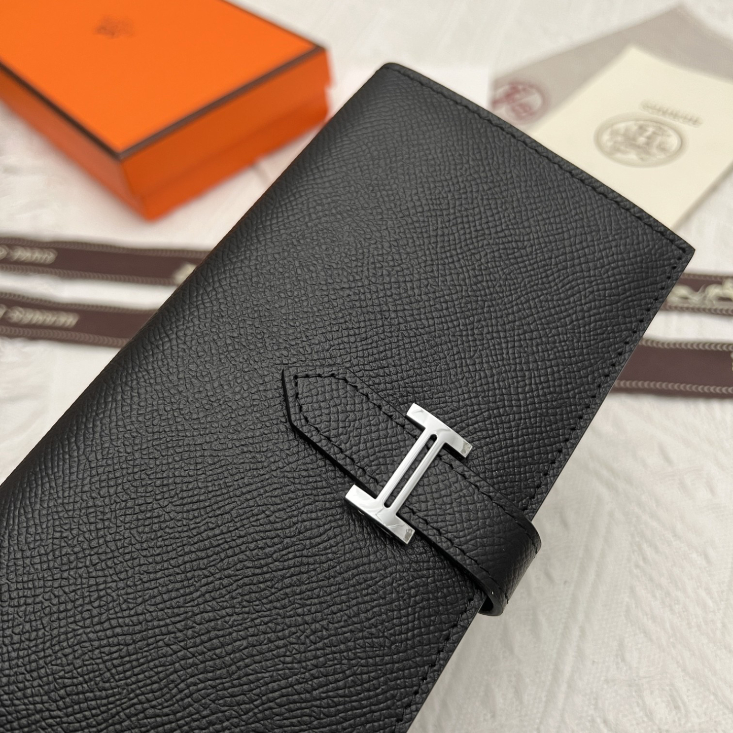 エルメス(Hermès) ベアン《H》のクラスプ開閉 長財布 6色
