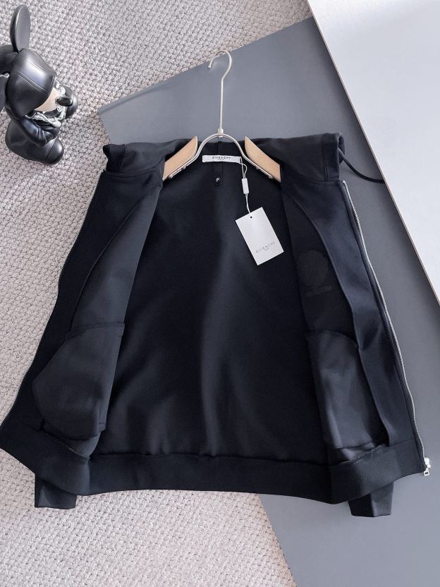 ジバンシィ「Givenchy」 秋冬 メンズ カジュアルスポーツセット