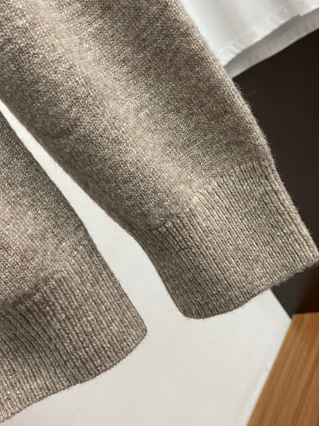 エルメス「Hermès」ムートンニットセーター