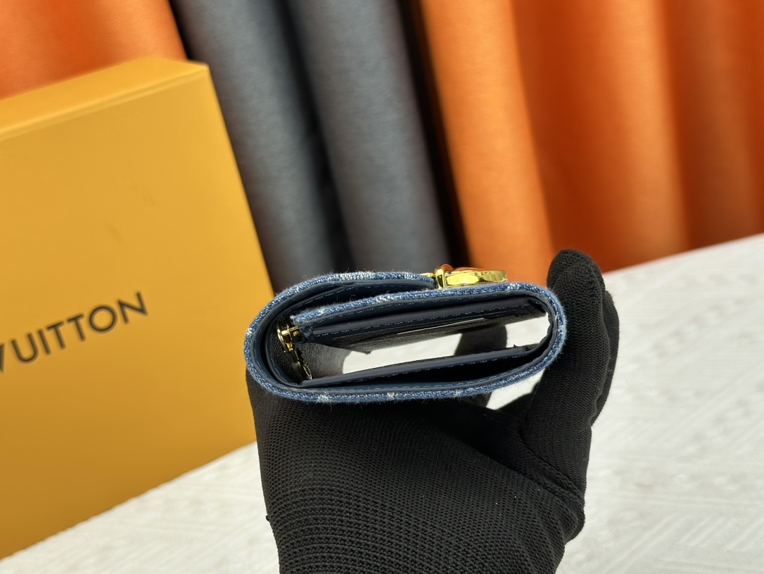 ルイ・ヴィトン ポルトフォイユ･ヴィクトリーヌ ウォレット