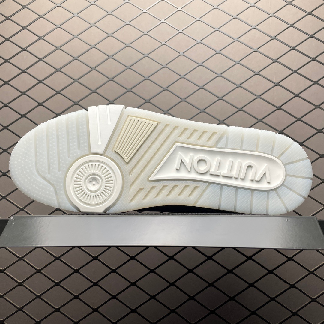 「コラボモデル」Louis Vuitton x Trainer ローカットスニーカー