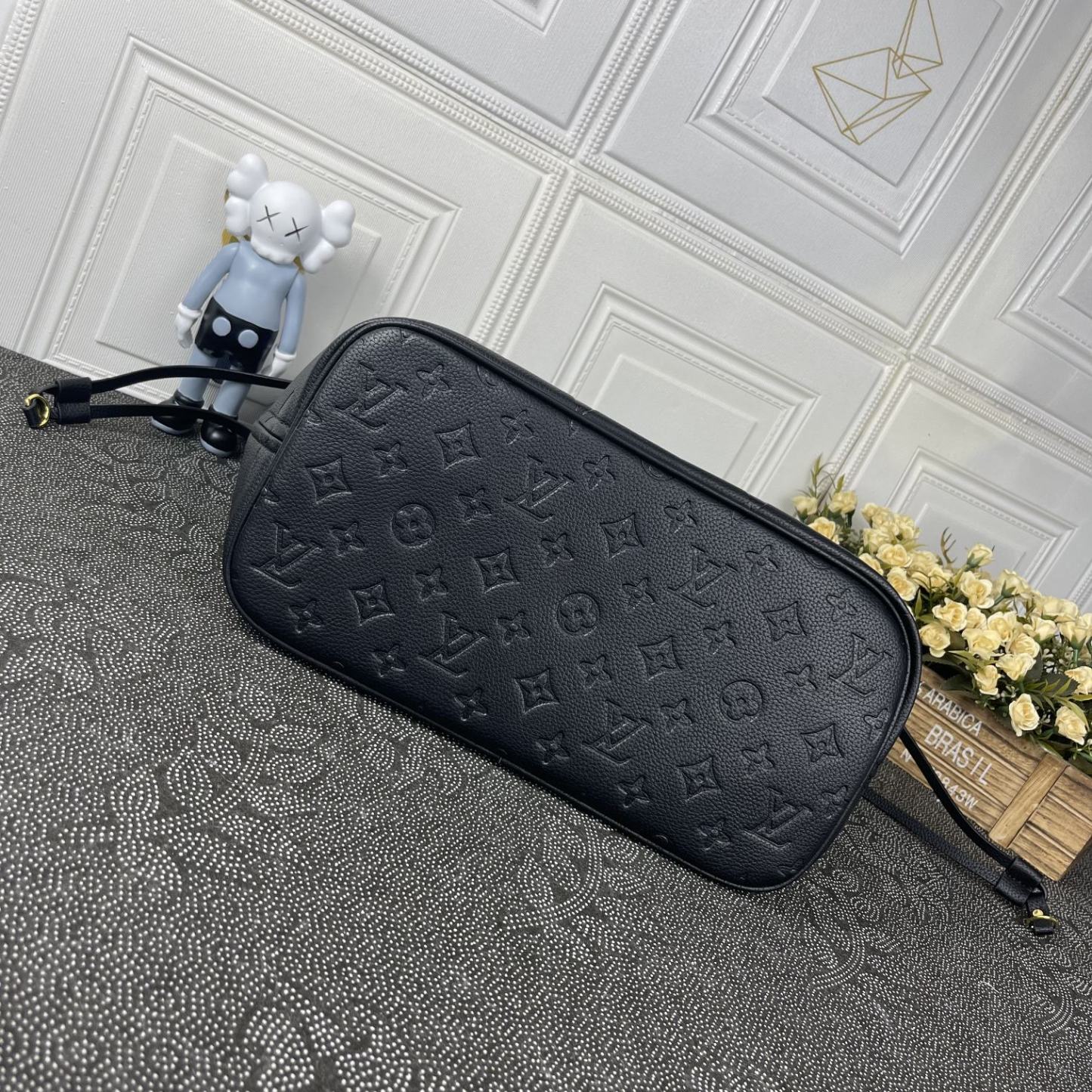ルイ・ヴィトン「Louis Vuitton」ルイ・ヴィトン ネバーフル MM エンボスレザー / トートバッグ
