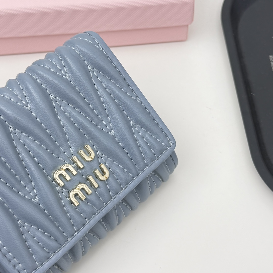 ミュウミュウ「Miu Miu」ミュウミュウ マテラッセ ラムスキン コンパクトバッグ 791 / ショルダーバッグ