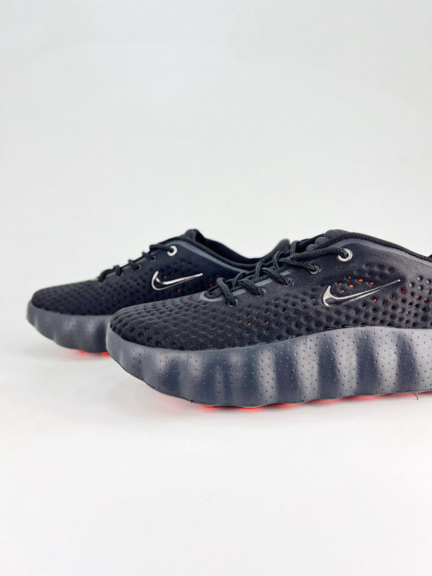 「NIKE」Mind 002 ブラックテクノロジー 素足感覚トレーニングシューズ